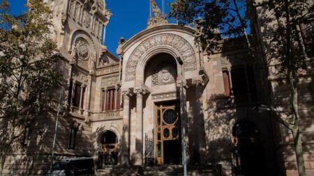 Investiguen una metgessa d’Esplugues per discriminació lingüística
